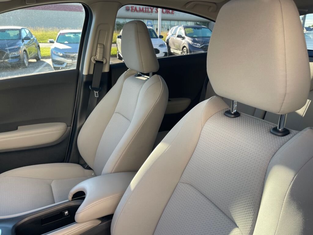 Used 2020 Platinum White Pearl Honda EX image 6