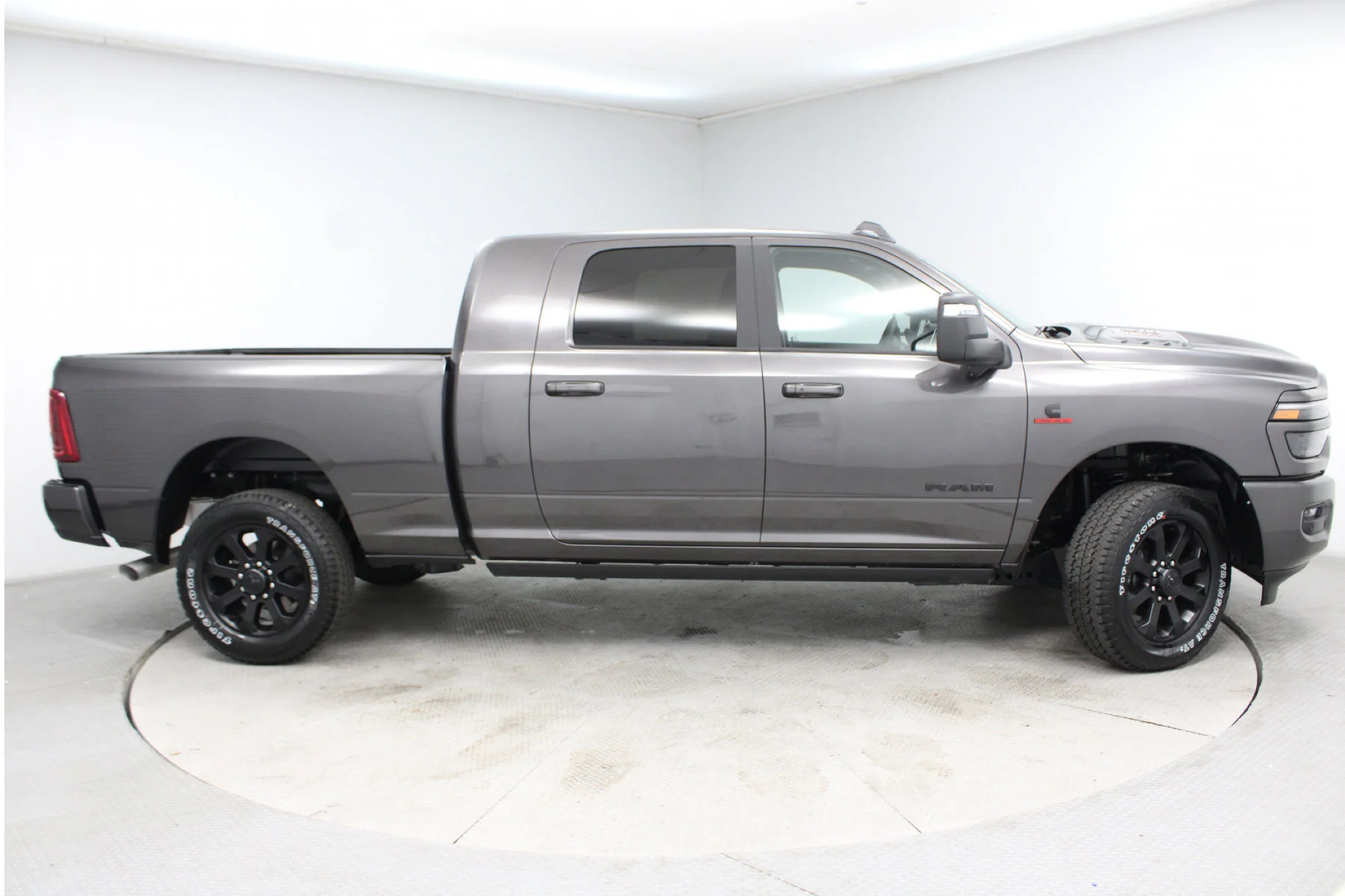 2025 RAM 2500 Laramie - Photo 33