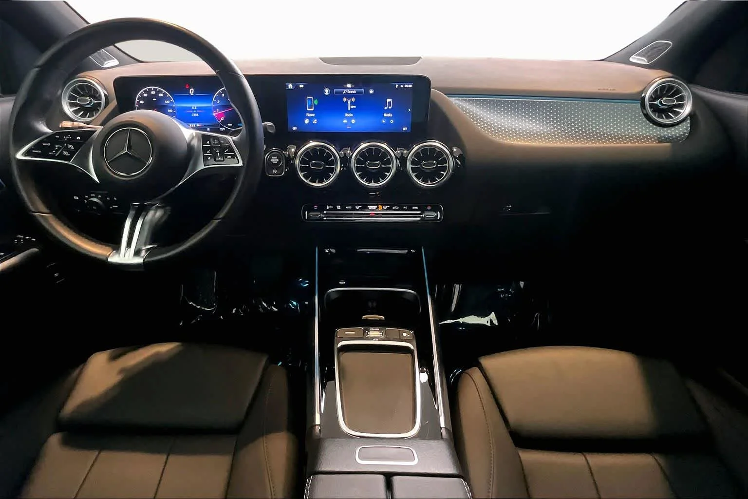 Used 2025 Night Black Mercedes-Benz GLA 250 image 38