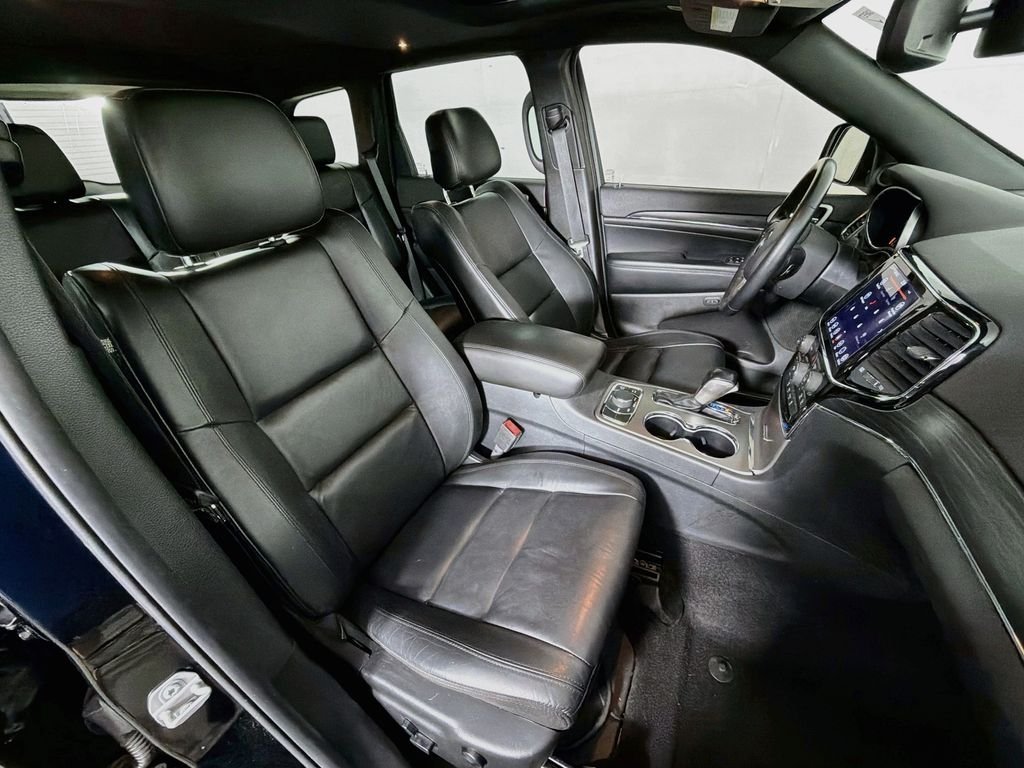 Used 2020 Black Jeep Limited image 28