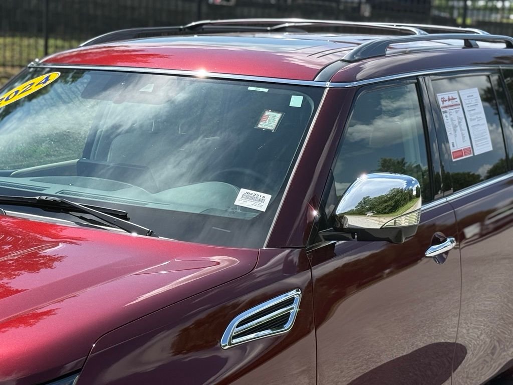 Used 2024 Red Nissan Platinum image 12