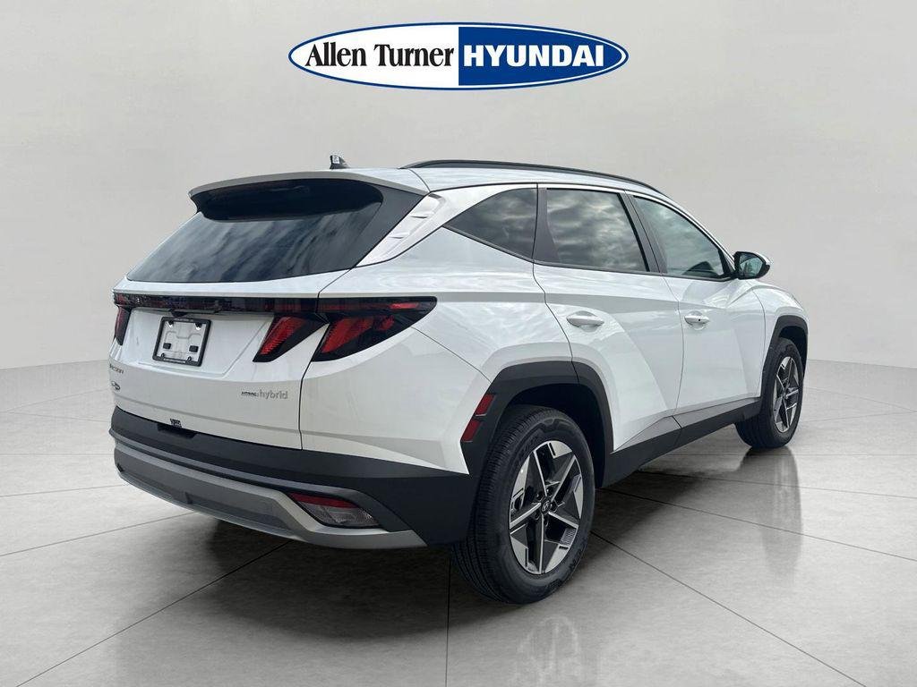 New 2026 Creamy White Pearl Hyundai SEL AWD image 8