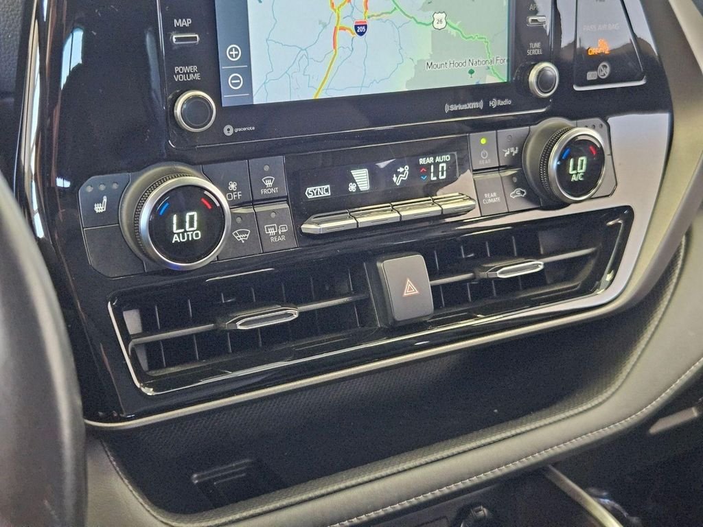 2022 Toyota Highlander XLE - Photo 21