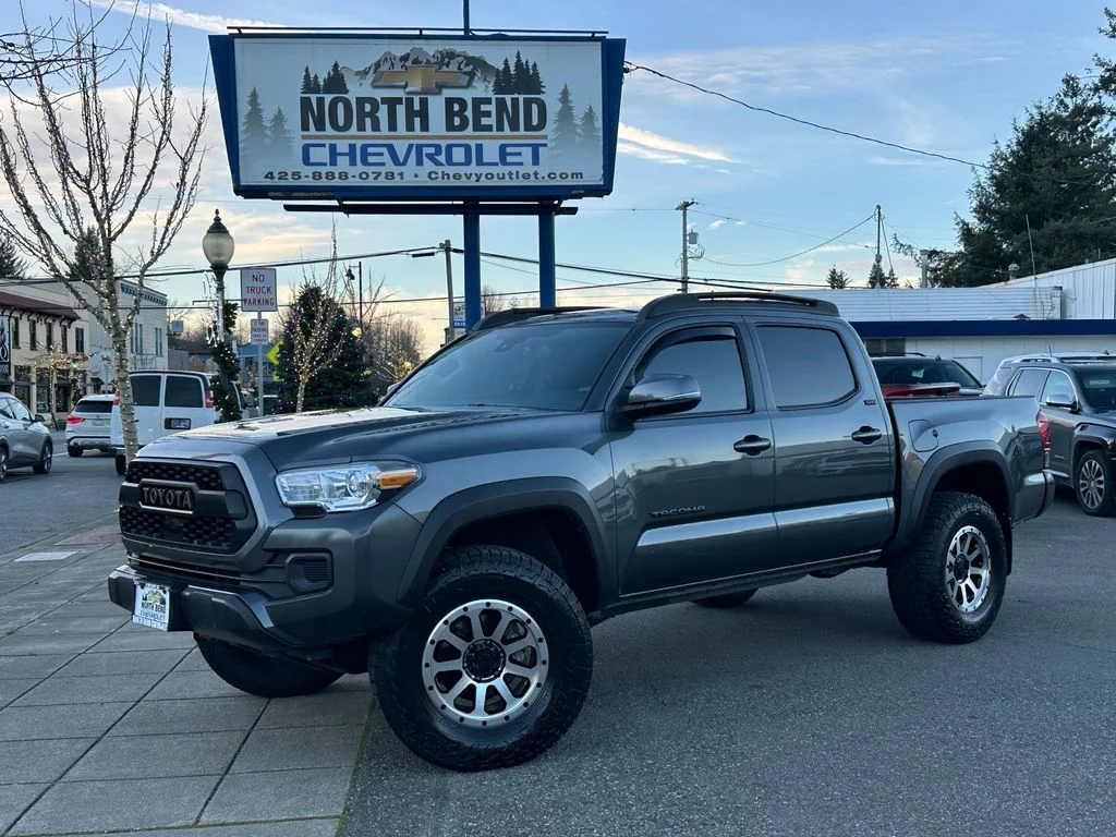 2023 Toyota Tacoma Trail Double Cab 4WD V6 Auto Short Bed's photo