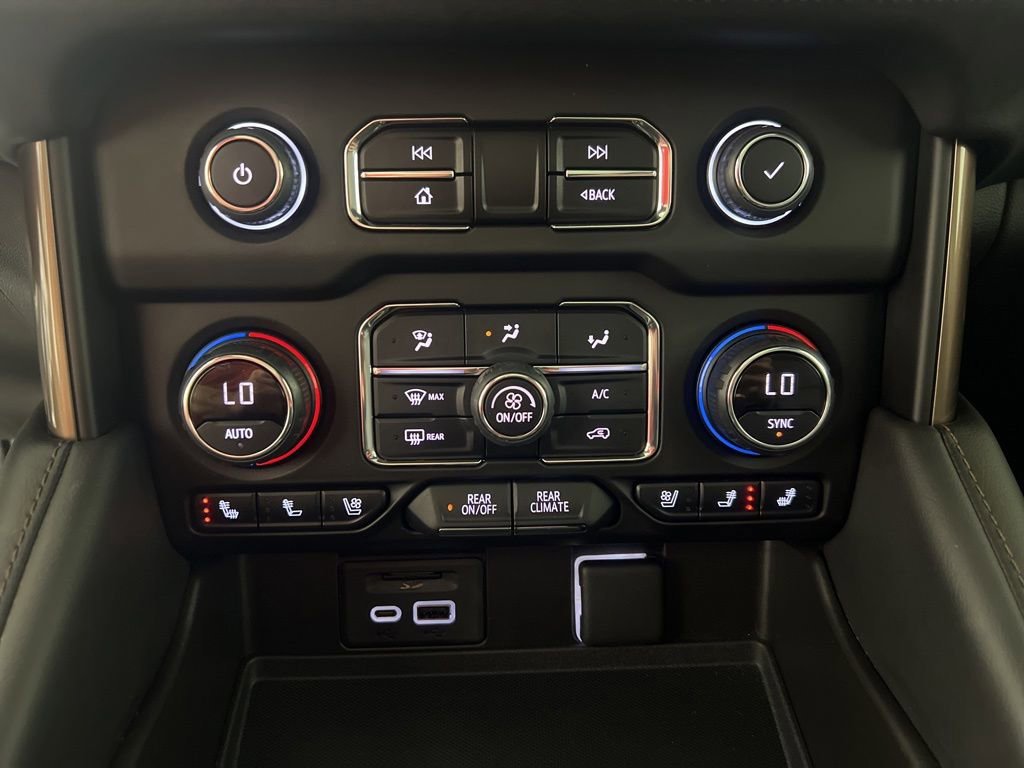 Used 2021 Shadow Gray Metallic Chevrolet High Country image 24