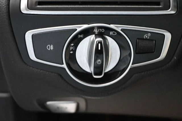 Used 2016 Silver Mercedes-Benz C 300 image 11