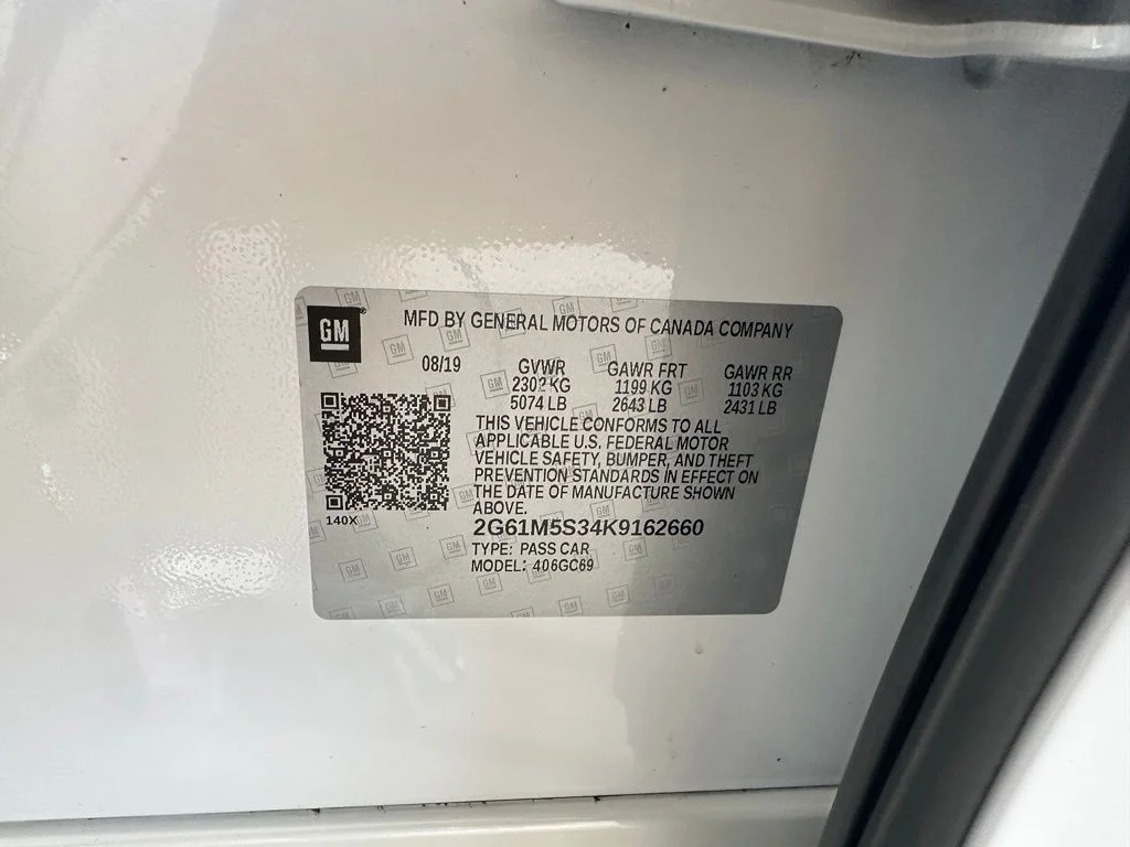 Used 2019 White Cadillac Luxury image 40