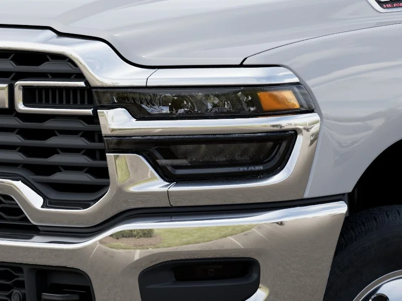 New 2026 Bright White Clearcoat RAM Tradesman image 38