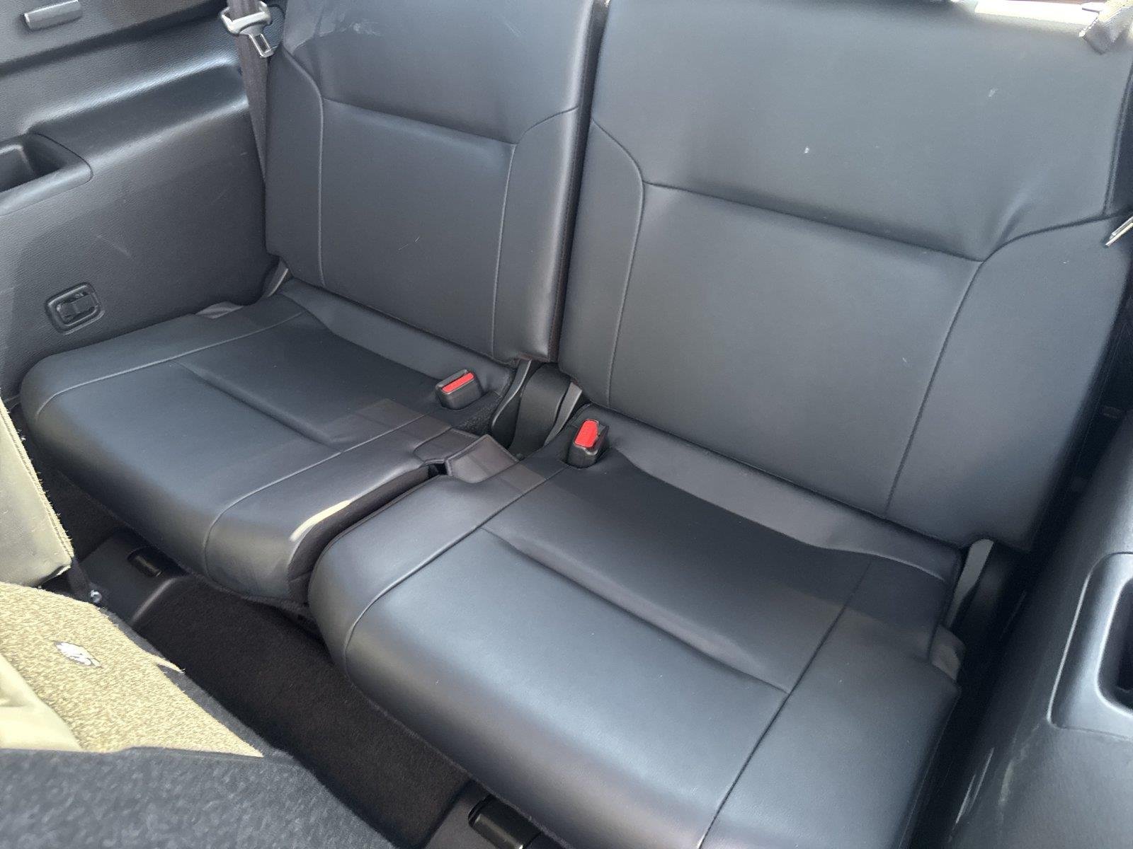 Used 2024 Alloy Silver Metallic Mitsubishi SE image 32
