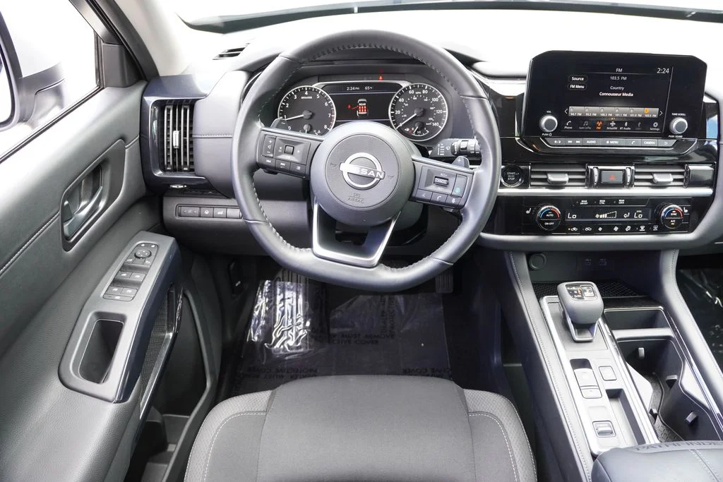 Used 2025 Brilliant Silver Metallic Nissan SV image 21