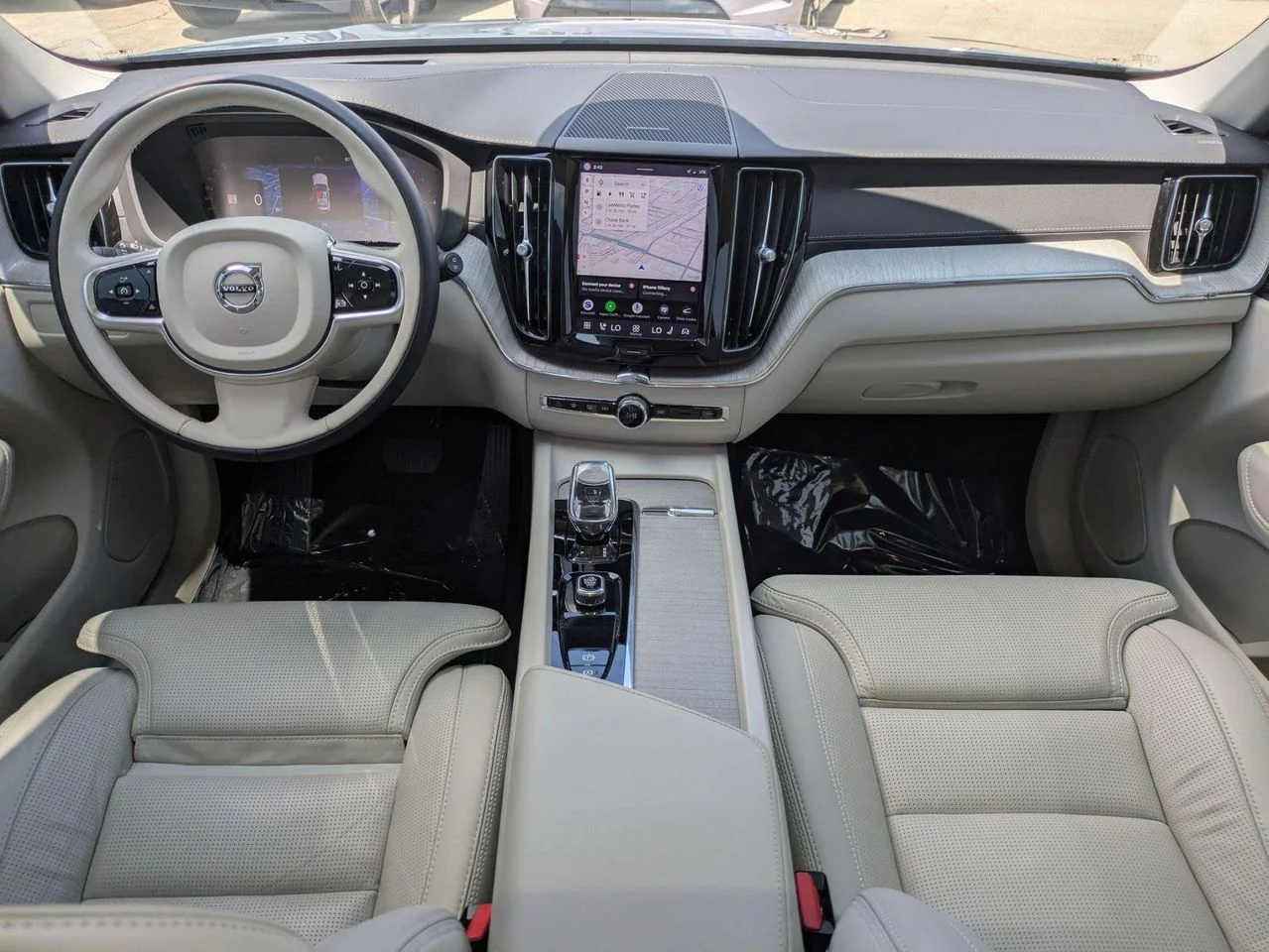 Used 2024 Thunder Grey Metallic Volvo T8 Ultimate Dark Theme image 21