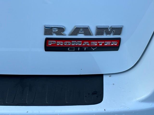 Used 2021 White Ram Tradesman SLT image 13