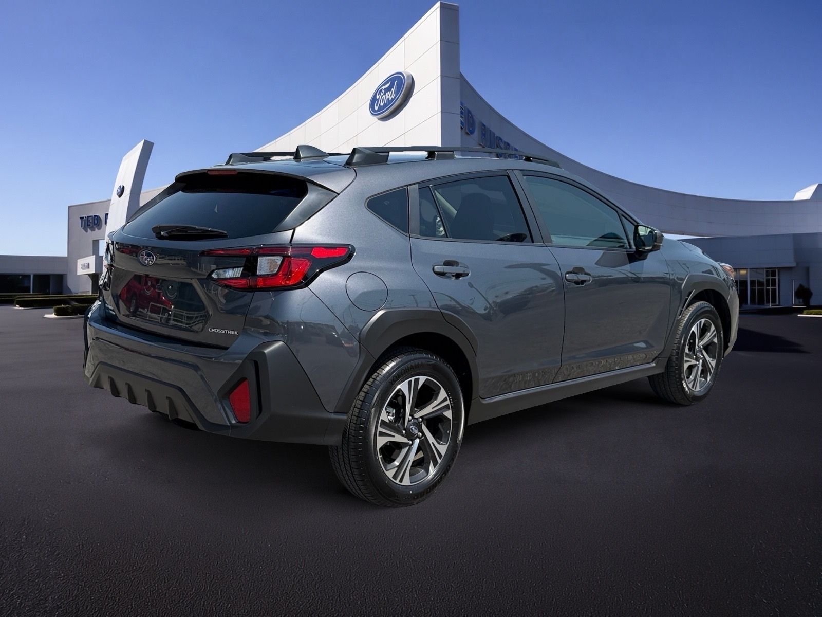 Used 2025 Gray Metallic Subaru Premium image 5