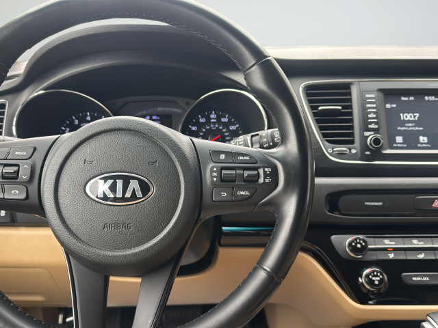 Used 2020 Black Kia EX image 17