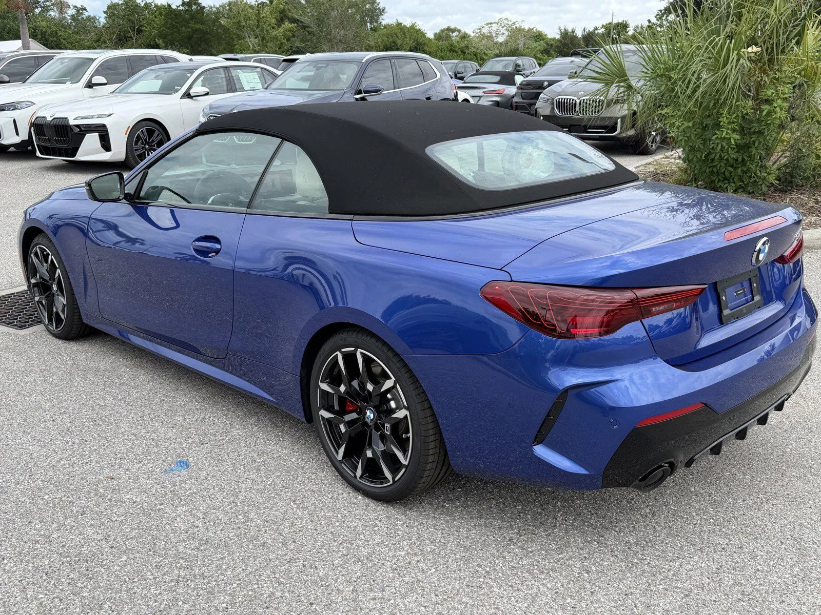 New 2027 Portimao Blue Metallic BMW 430i image 9