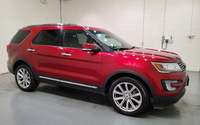 Used 2017 Red Ford Limited image 7