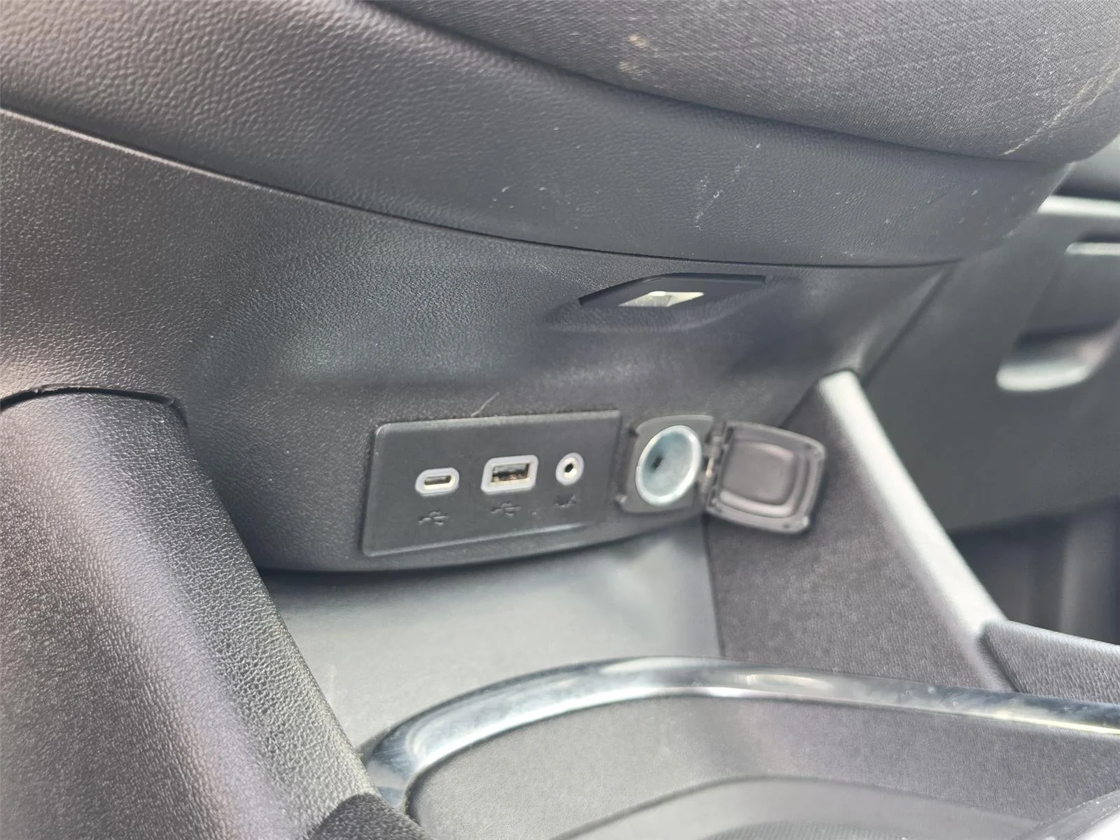 Used 2024 Sterling Gray Metallic Chevrolet LT image 24