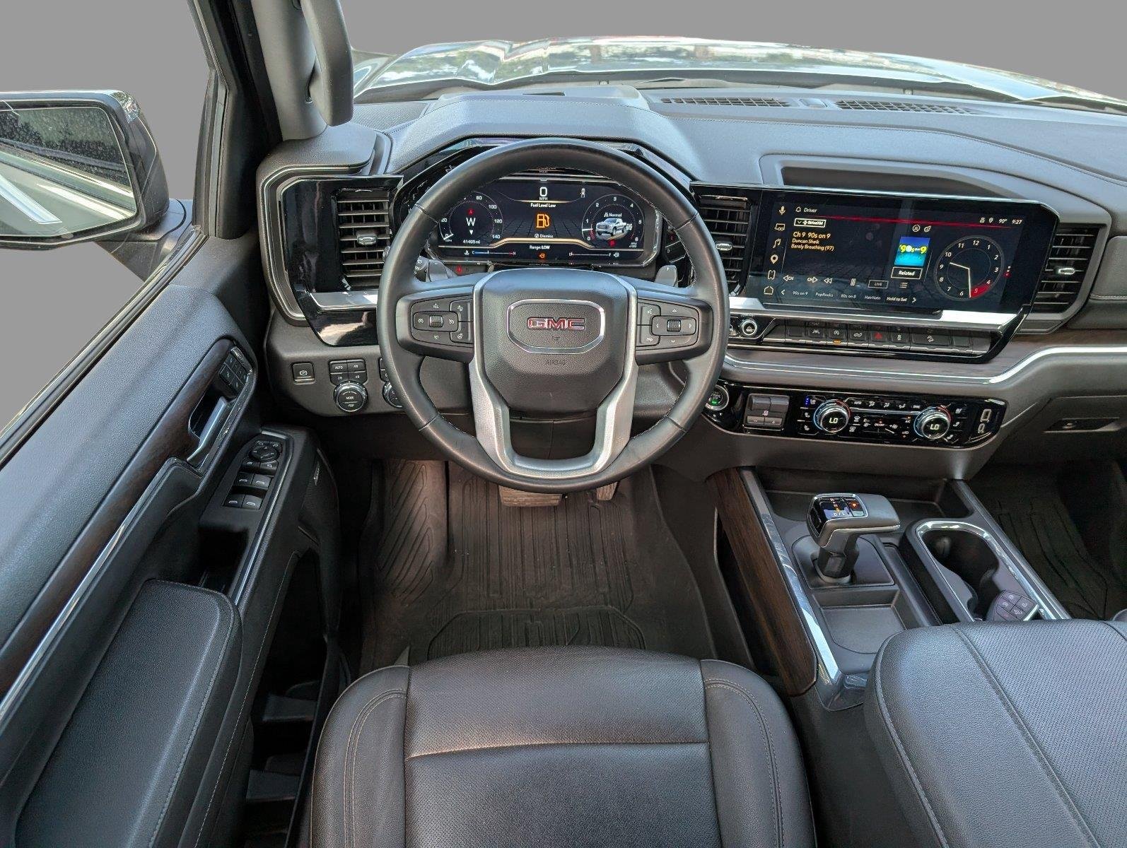 Used 2023 STERLING METALLIC GMC SLT image 32