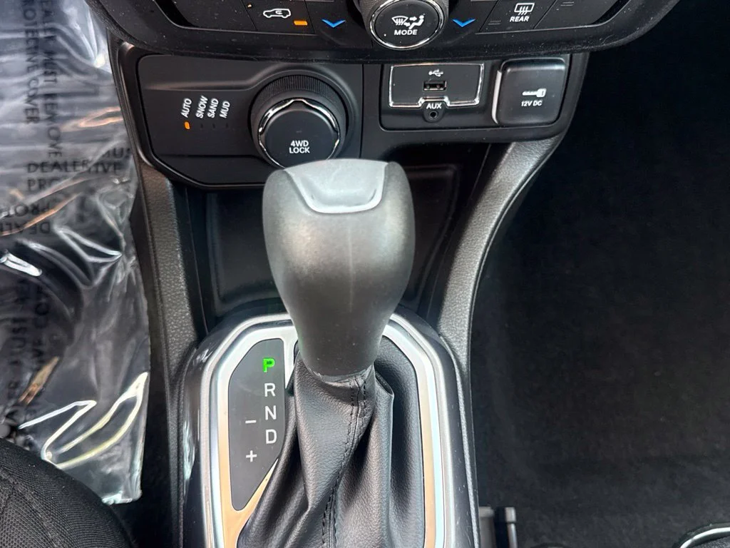 Used 2022 Black Jeep Latitude image 25
