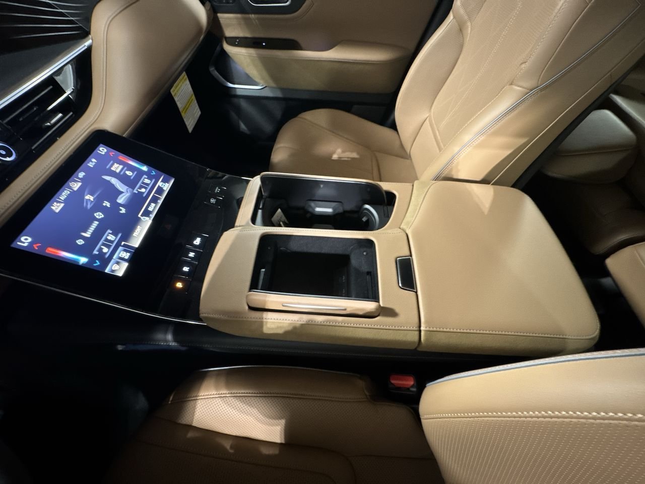 2025 INFINITI QX80 Sensory 4WD - Photo 26