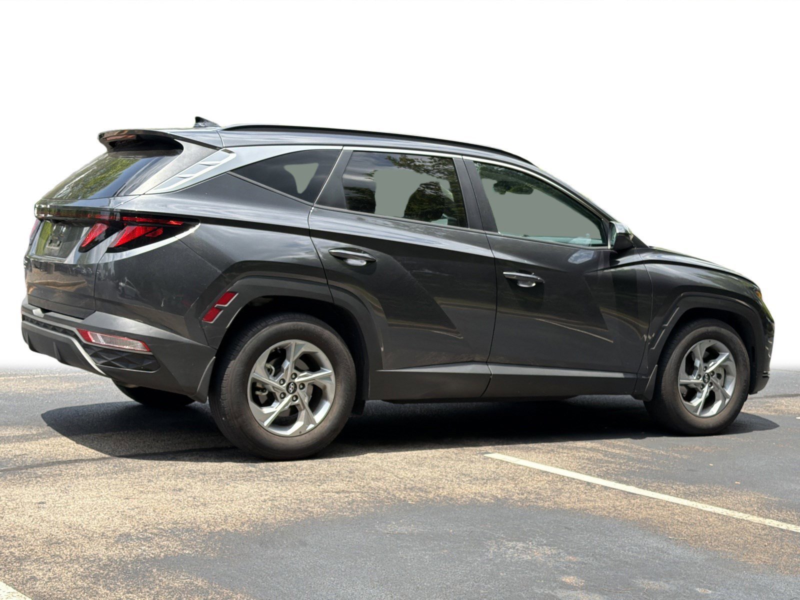 Used 2024 Dark Gray Metallic Hyundai SEL image 25