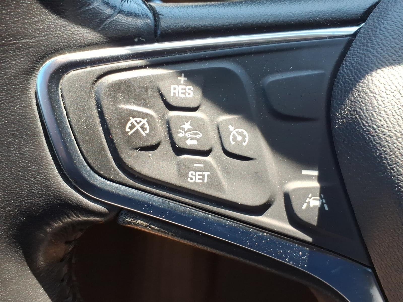 Used 2019 Summit White Chevrolet LT image 13