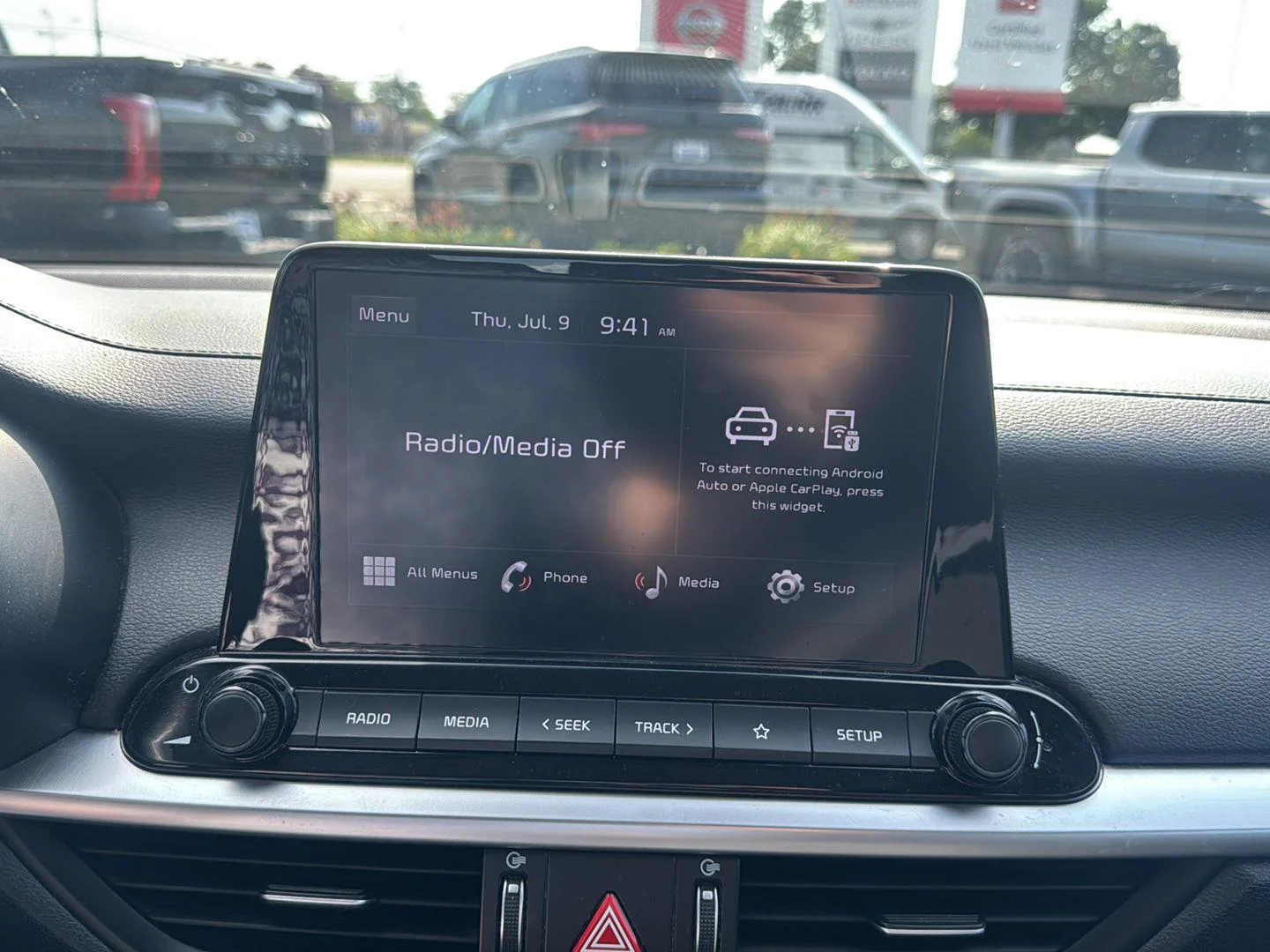 Used 2023 Snow White Pearl Kia LXS image 9