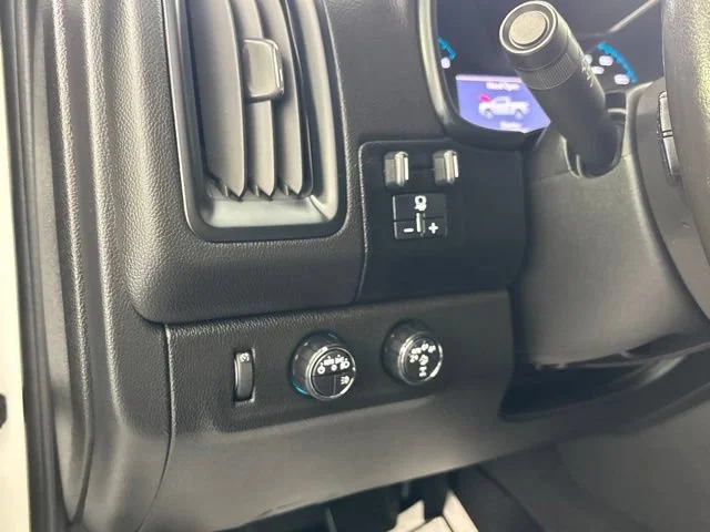 Used 2019 Summit White Chevrolet 4WD ZR2 image 20