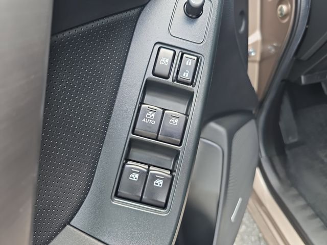 2015 Subaru Forester i Touring - Photo 16
