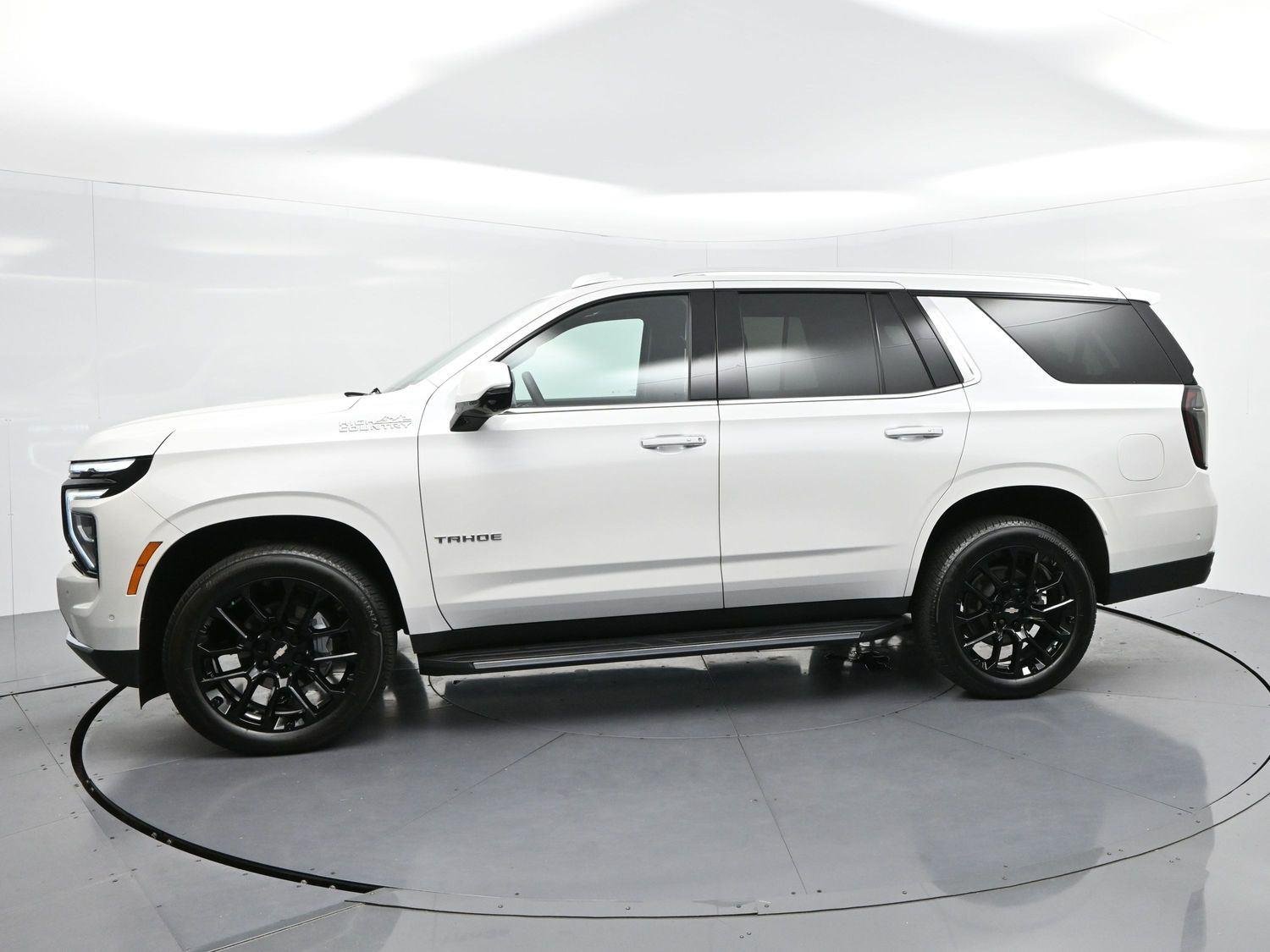 Used 2025 Iridescent Pearl Tricoat Chevrolet High Country image 4