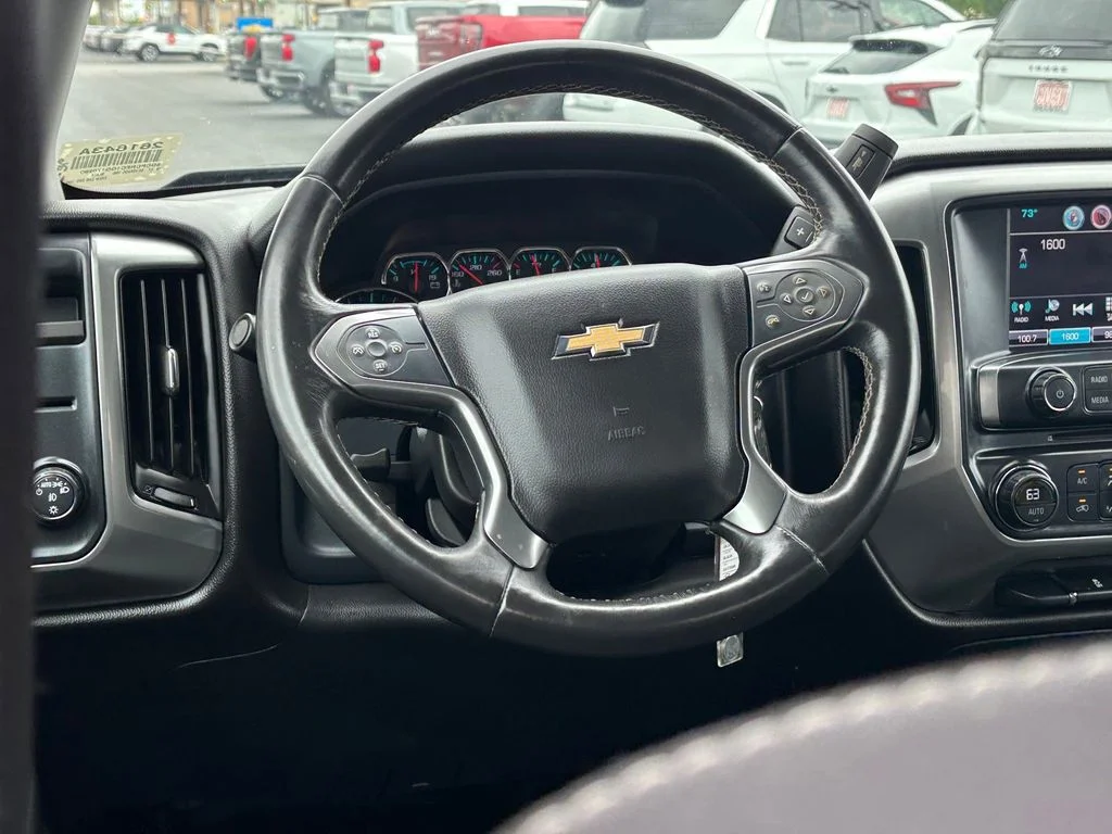 Used 2016 Black Chevrolet LT image 27