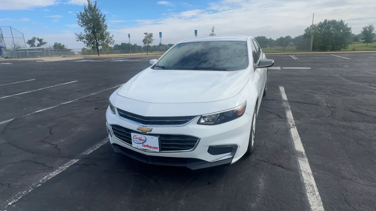 2018 Chevrolet Malibu 1LT photo 3