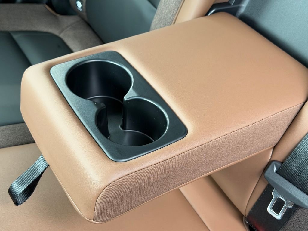 New 2026 Carbonized Gray Metallic Ford Outer Banks® image 8