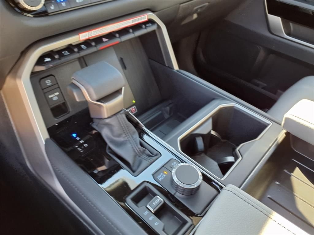 2026 Toyota Tundra Limited - Photo 15