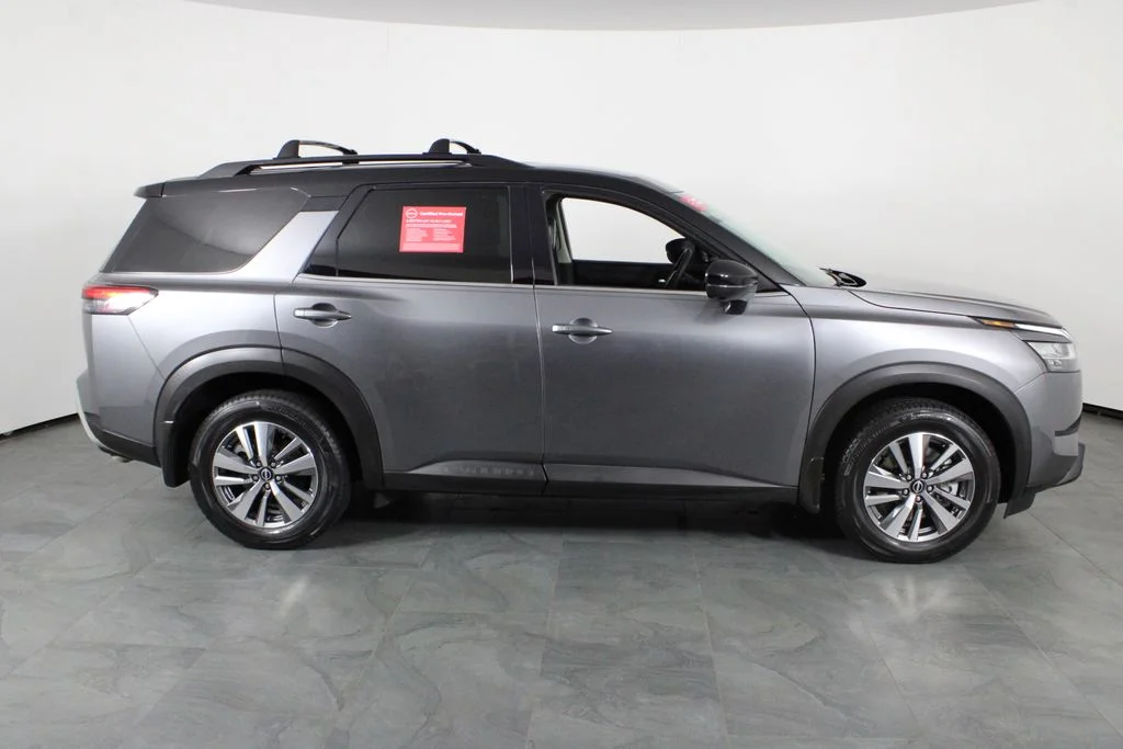2023 Nissan Pathfinder SL - Photo 12