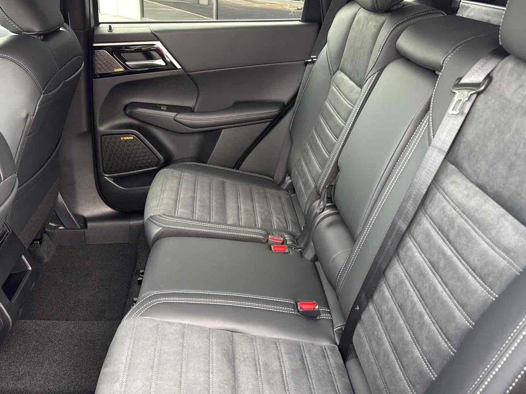 2026 Mitsubishi Outlander SE - Photo 28