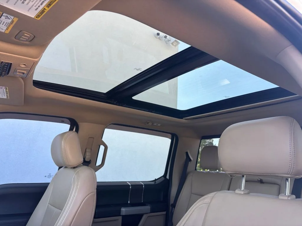 Used 2020 White Ford Lariat image 23
