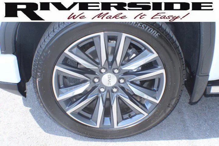 Certified Used 2026 Glacier White Tricoat GMC Denali image 5