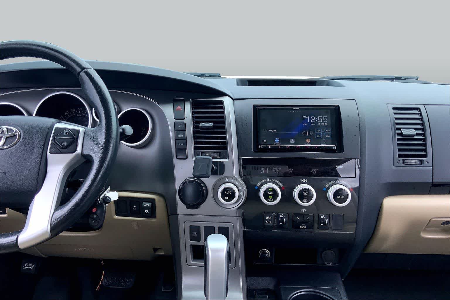 Used 2015 Super White Toyota SR5 image 7