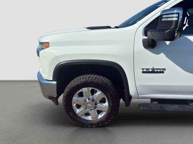 Used 2022 SUMMIT WHITE Chevrolet LTZ image 10