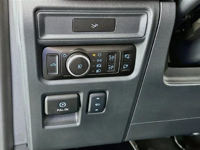 New 2026 White Ford Tremor image 23