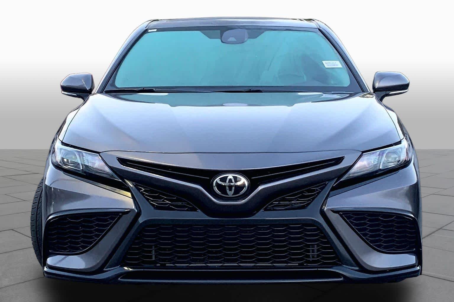 Used 2022 Predawn Gray Mica Toyota SE image 4