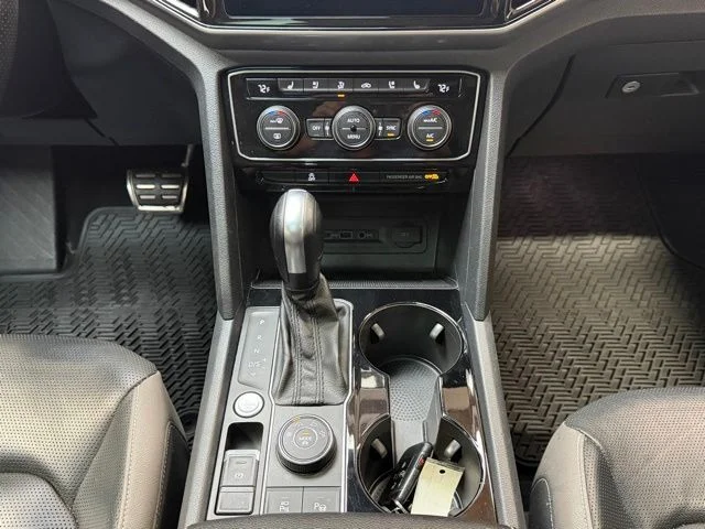 Used 2020 Platinum Gray Metallic Volkswagen 3.6L V6 SEL Premium R-Line image 15