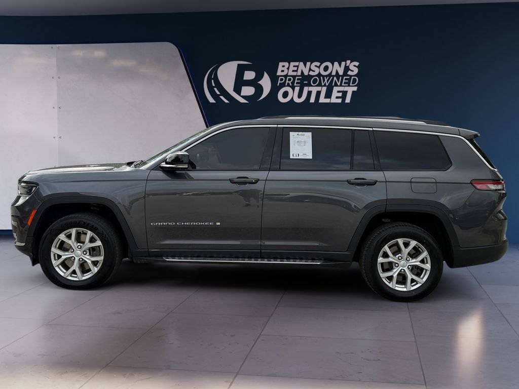 Used 2023 Gray Jeep Limited image 2