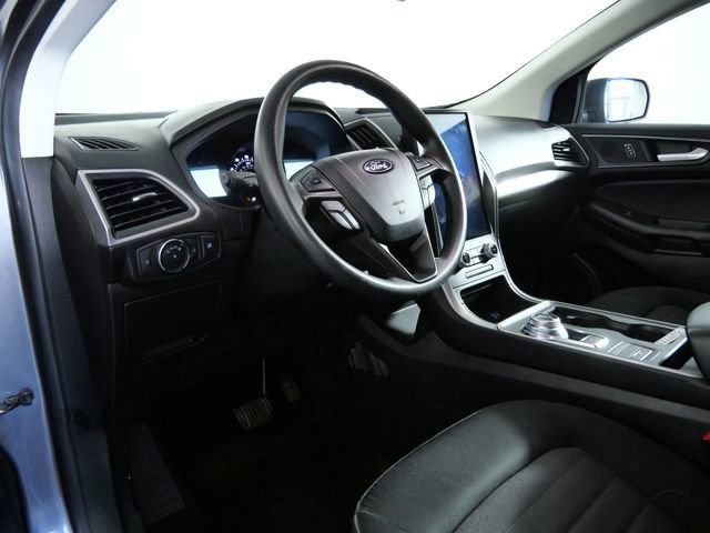 Used 2022 Gray Ford SE image 15