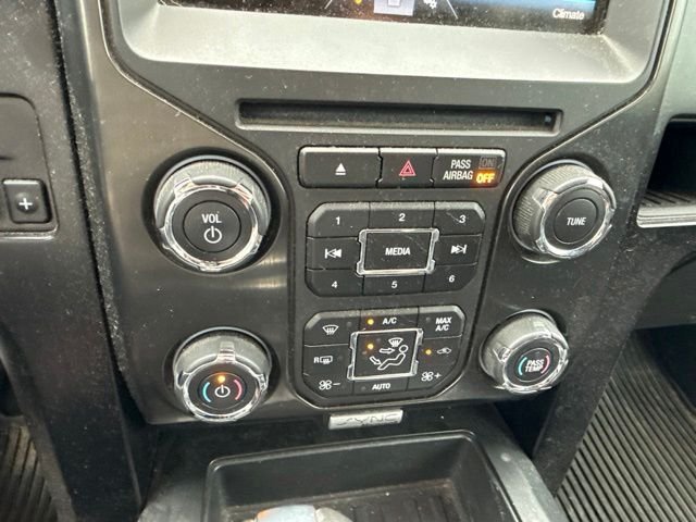 Used 2014  Ford Limited image 12