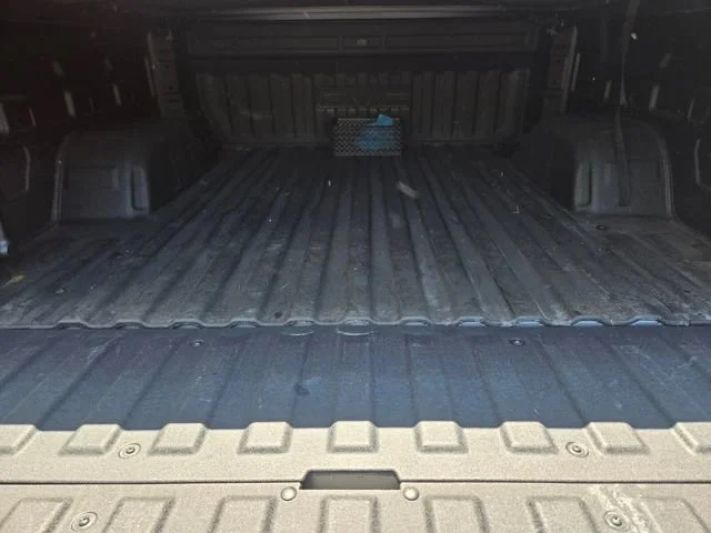 Used 2025 Sterling Metallic GMC Elevation image 16