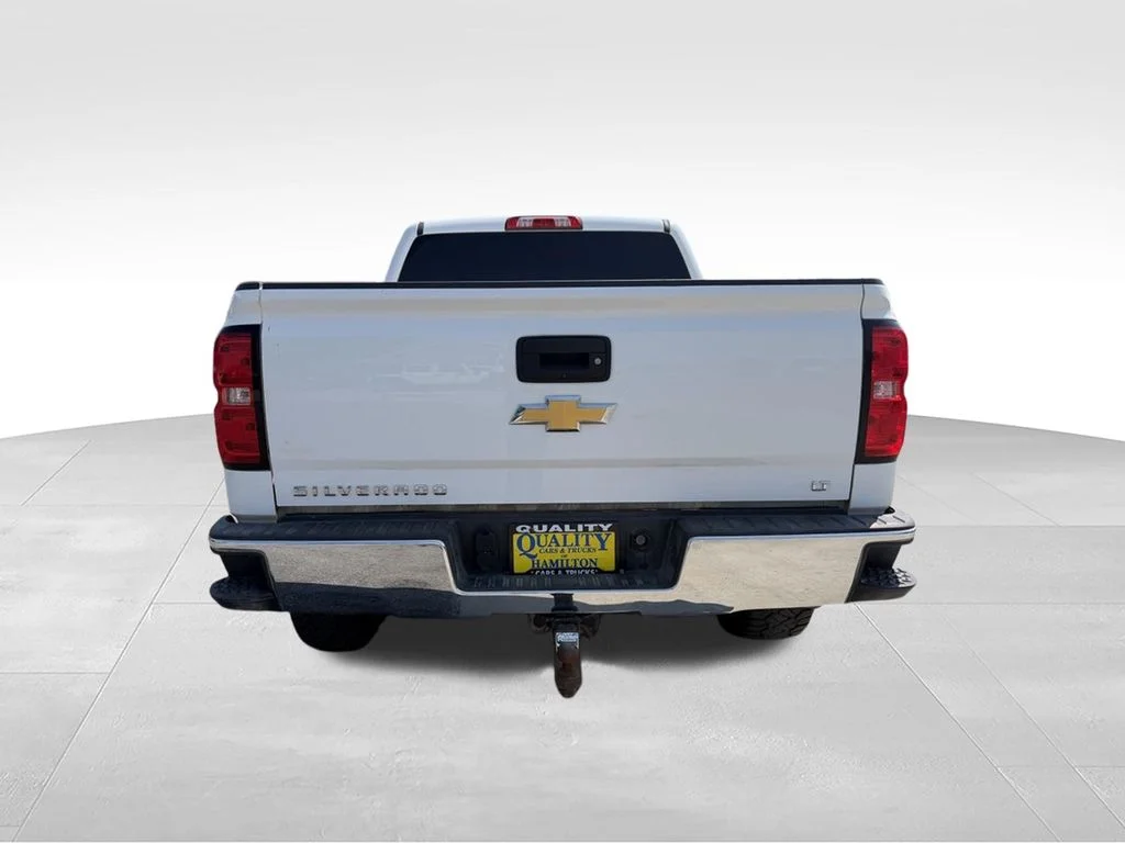 Used 2018 White Chevrolet LT image 4