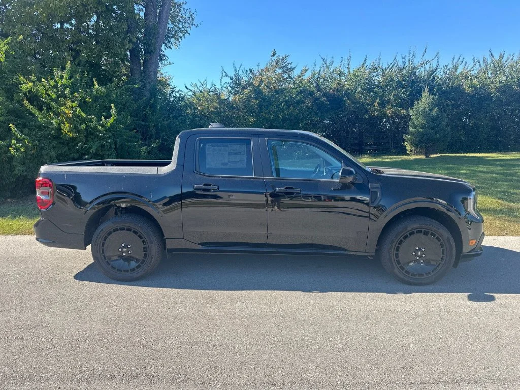 New 2026 Black Ford Lobo Standard image 9