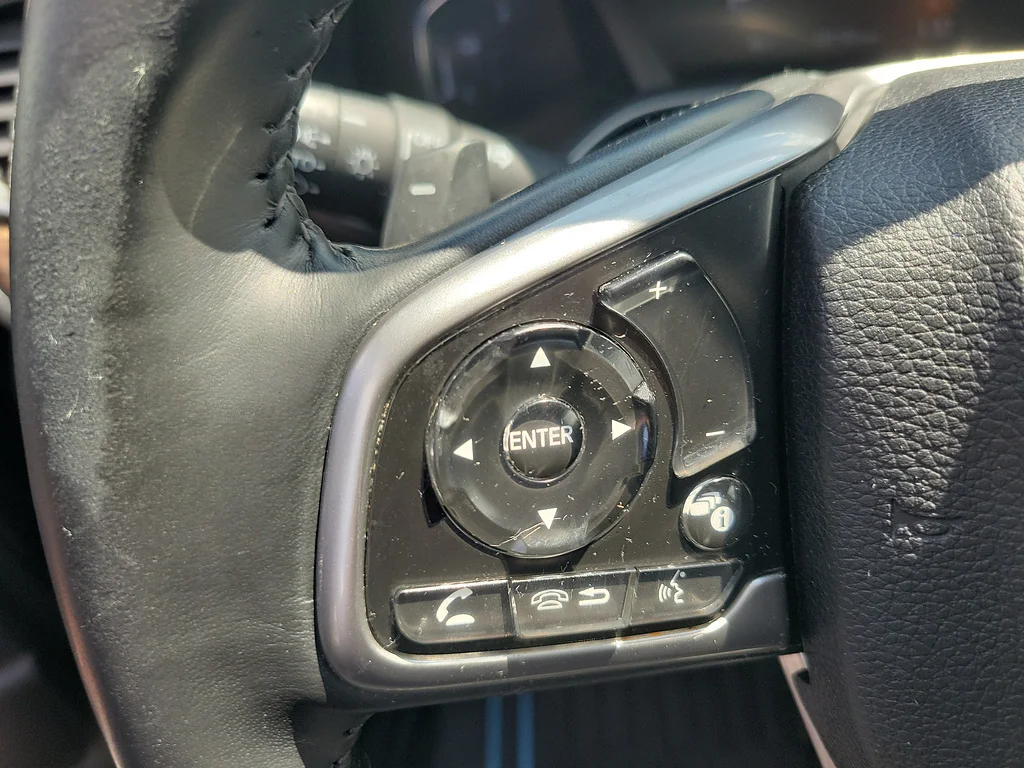 Used 2022 Crystal Black Pearl Honda Touring image 25
